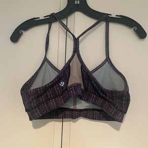 Lululemon sports bra